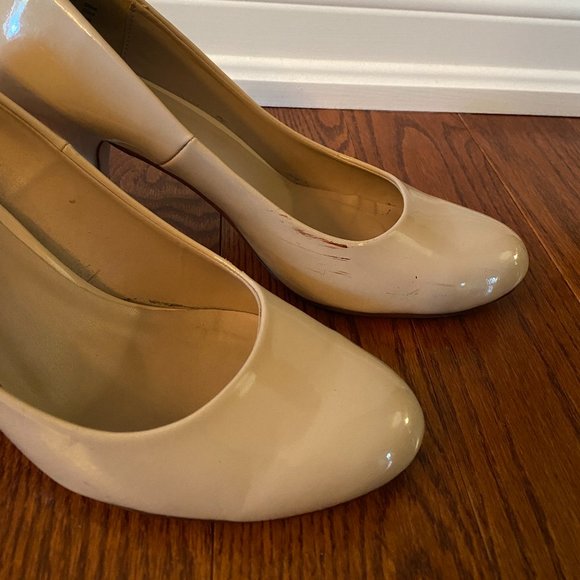 Nude Heels/Pumps - Picture 2 of 5
